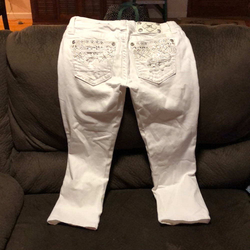 Miss Me white crop size 26
