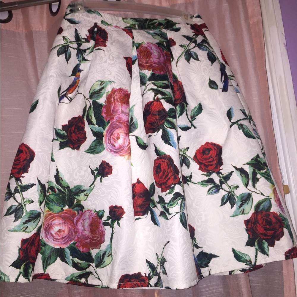 Floral skirt with roses