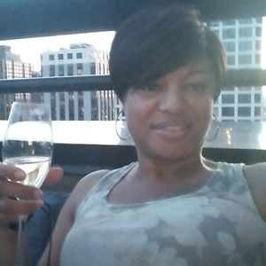 Meet your Posher, Dannette