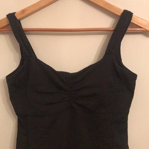 Lululemon Black tank - Picture 1 of 3