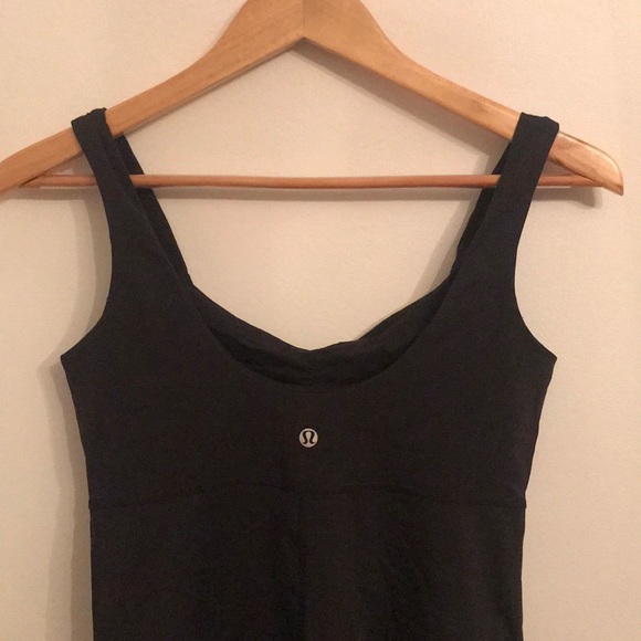 Lululemon Black tank - Picture 3 of 3