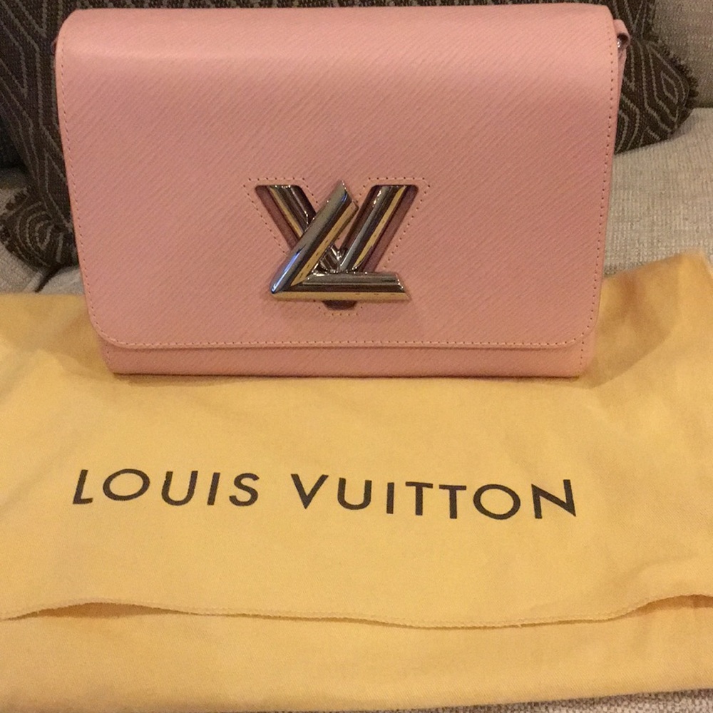 Louis Vuitton twist MM Epi Rose