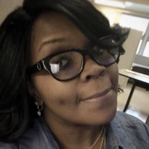 Meet your Posher, Yvette