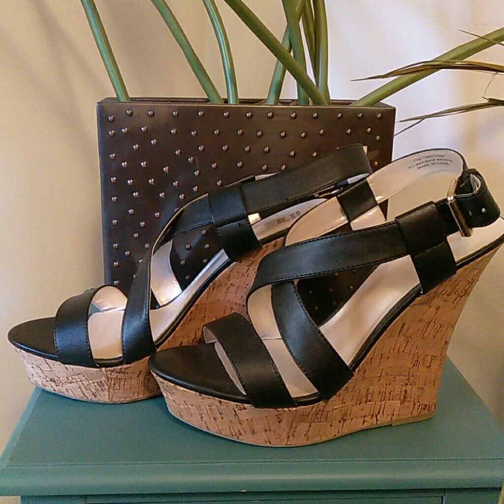 Cross Your Heart Wedges