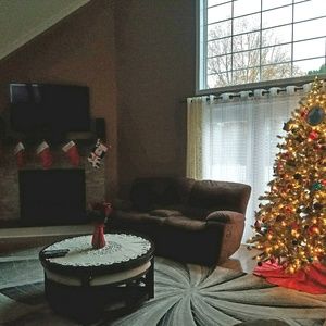 Meet your Posher, Lucy