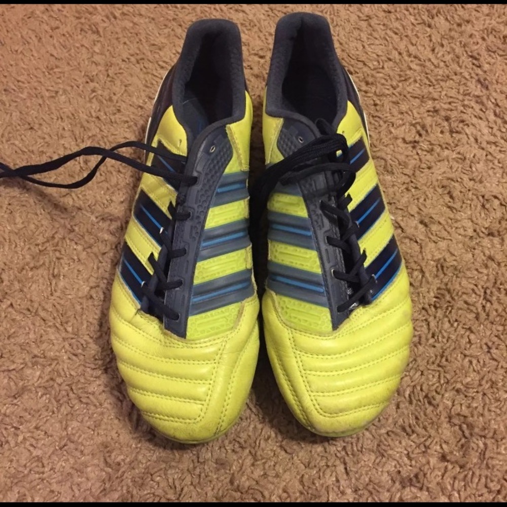 Lime green size 7 (men's) adidas predator cleats