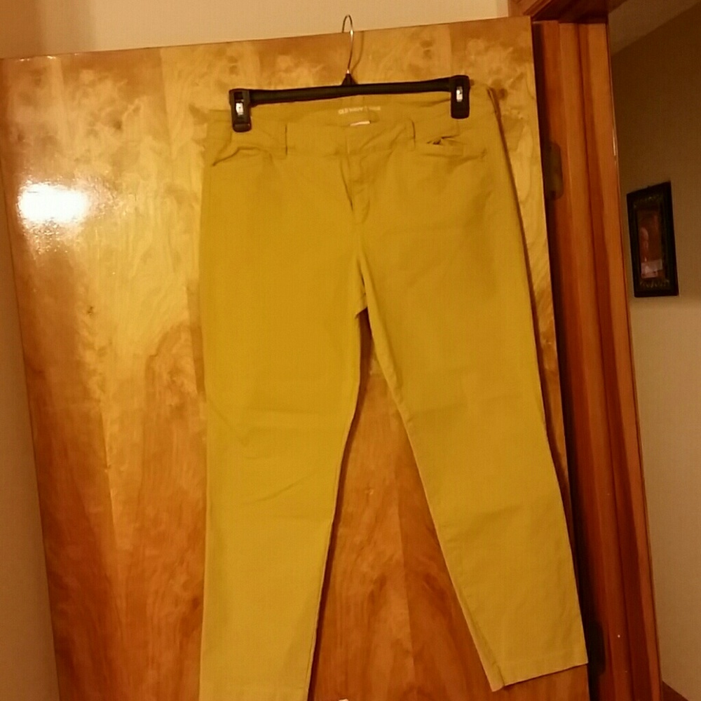 Old navy capris