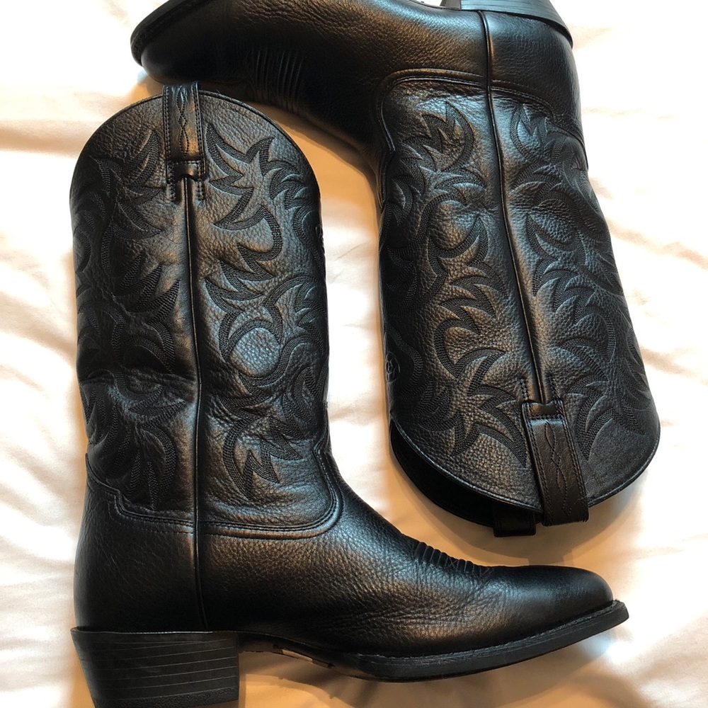 Men’s Ariat Heritage Western Toe Cowboy Boots