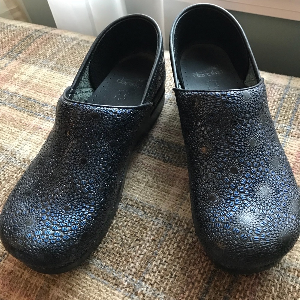 Dansko blue/black sunburst pattern size 40
