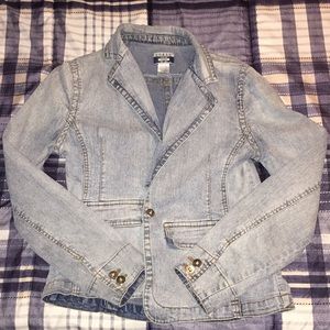 Fitted jean jacket