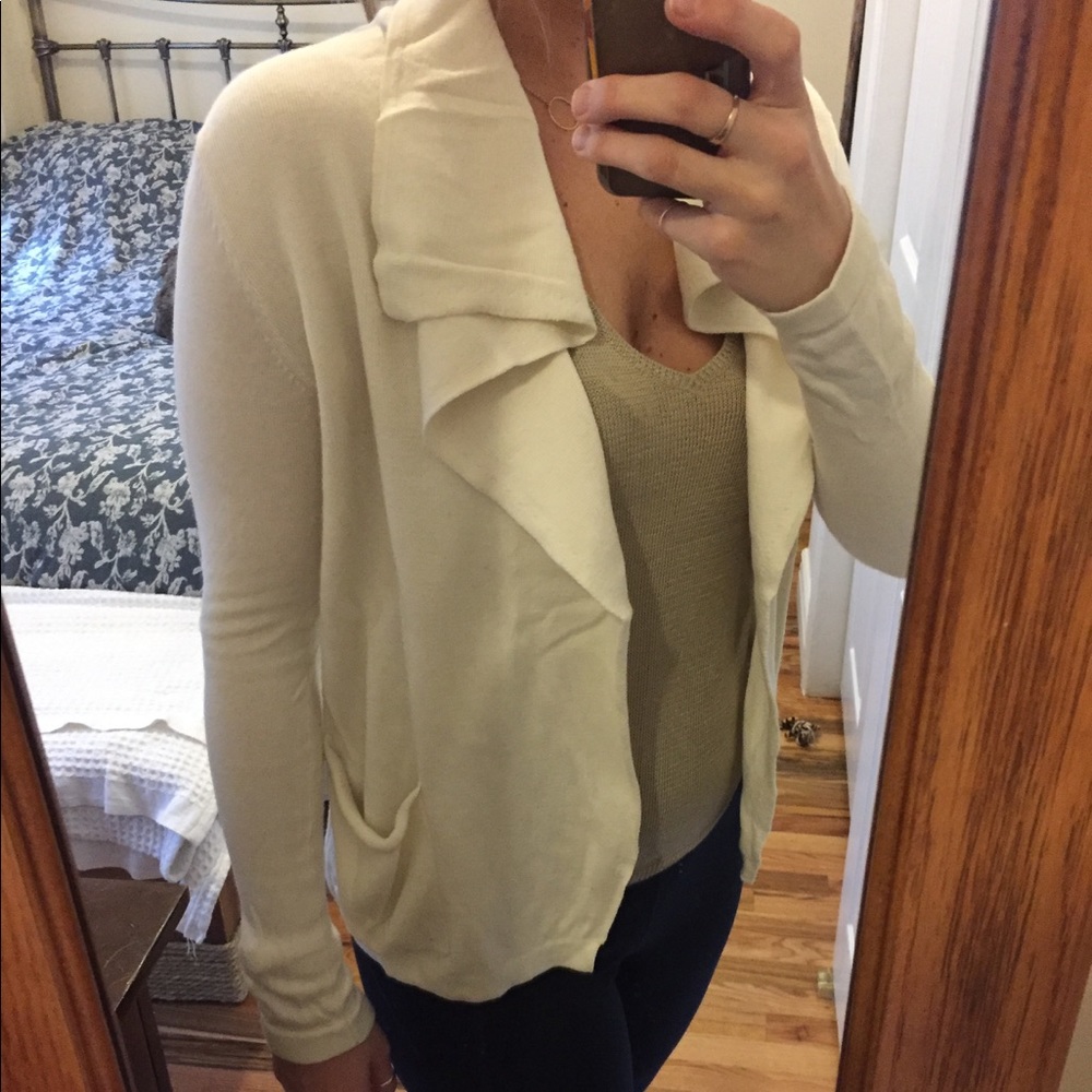 ❌SOLD❌Gap Cream Drapey Cardigan XS