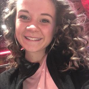 Meet your Posher, Jasmine