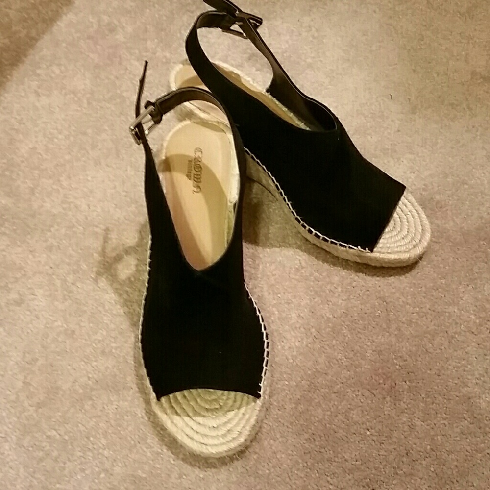 Open toe sandals