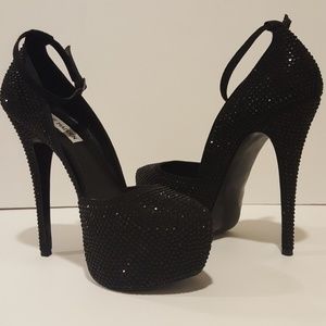 Steve Madden Platform Pumps