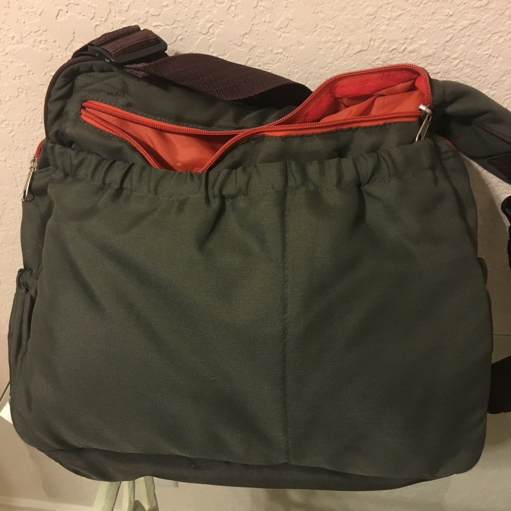 Diaper bag - Picture 2 of 2