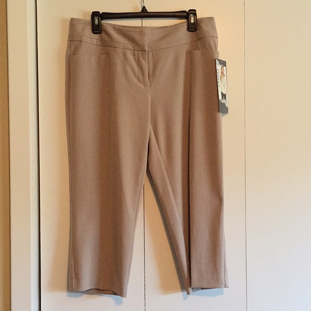 Professional Capri pants NWT