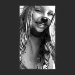 Meet your Posher, Chloe