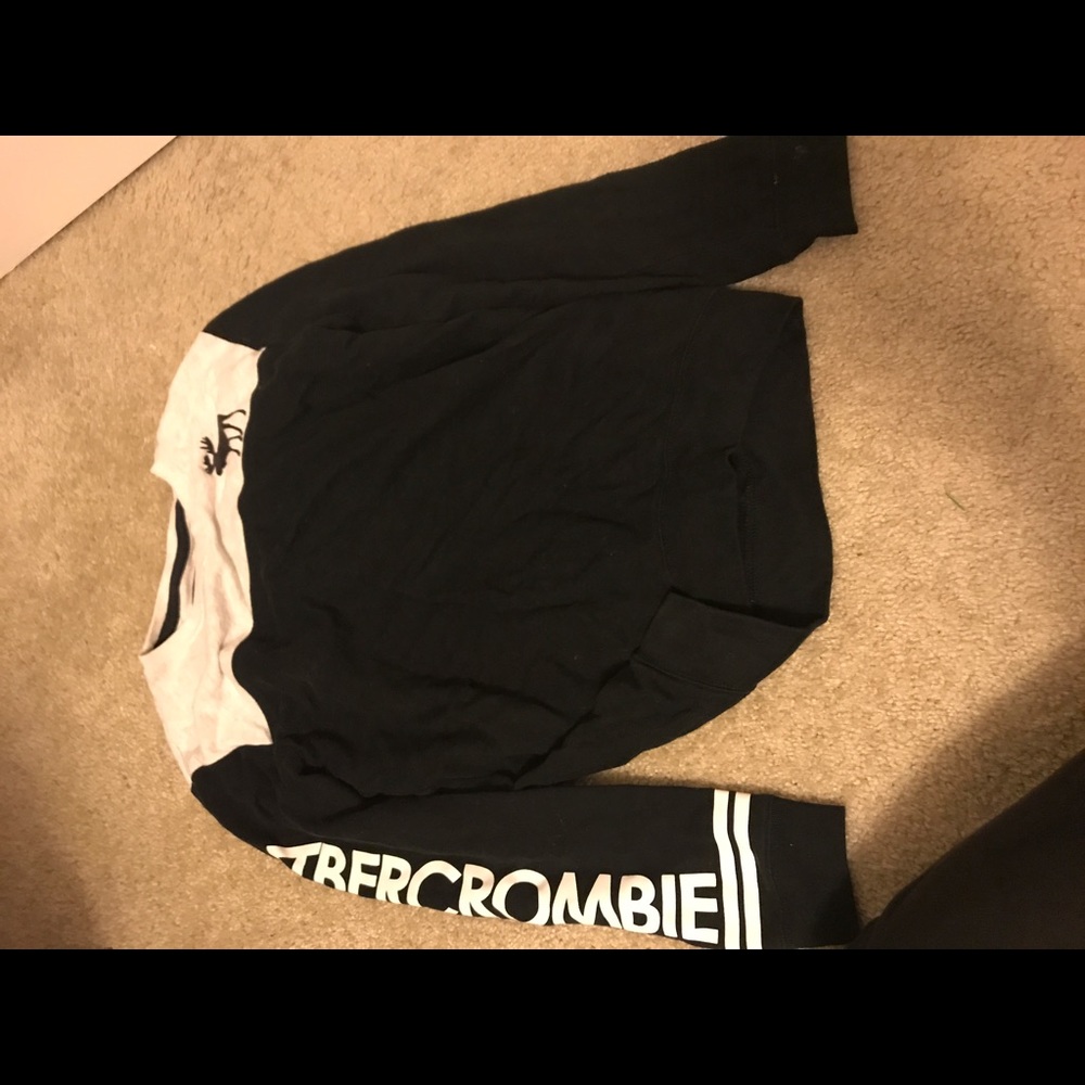 Abercrombie and fitch top size XS