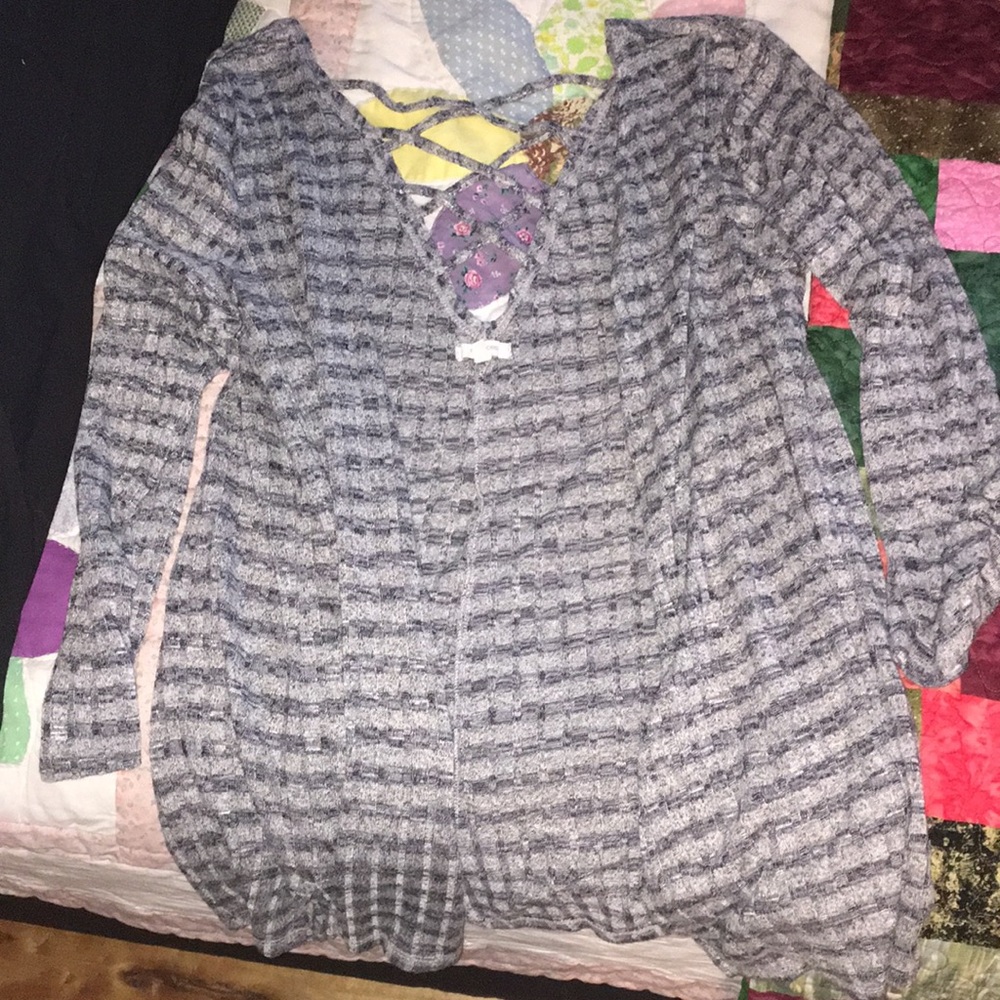 Maurices sweater