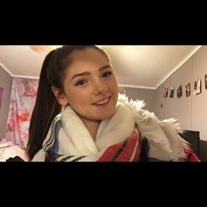 Meet your Posher, Mikayla