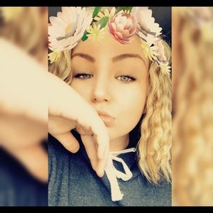 Meet your Posher, Emily