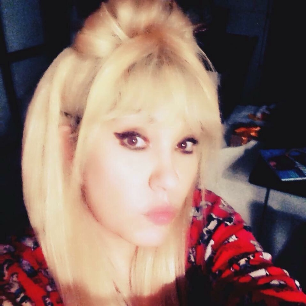 Meet your Posher, Maria