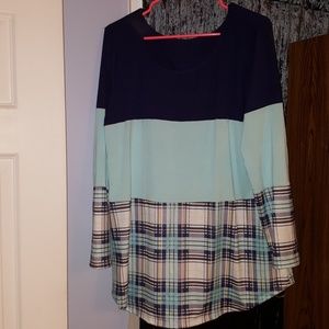 Color blocking top