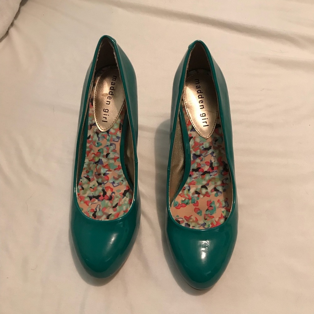 Green patent Madden Girl pumps