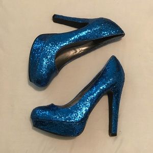 Blue sparkle Guess pumps