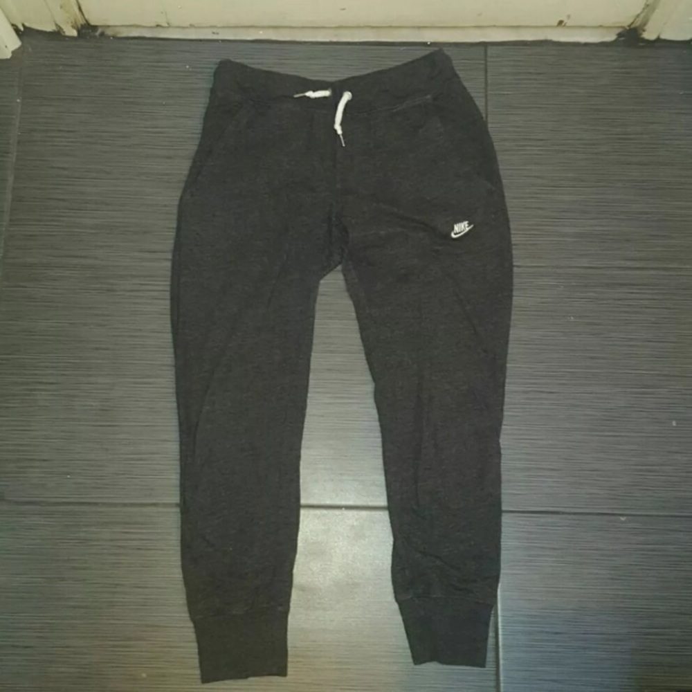 Nike crop gym pants