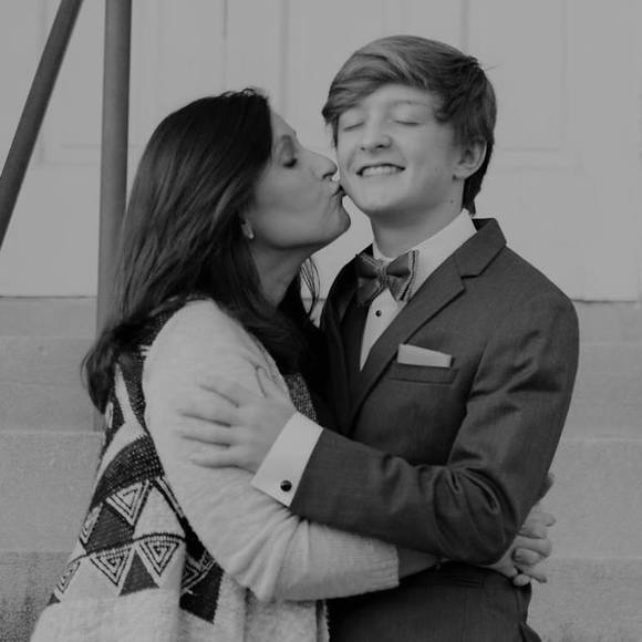 Meet your Posher, Tabitha - Picture 1 of 1