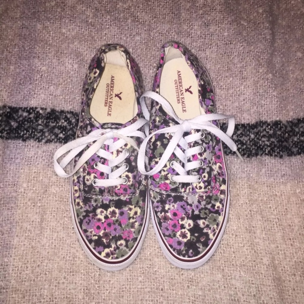 American Eagle shoes