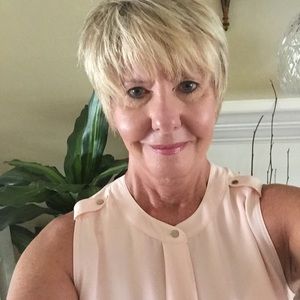 Meet your Posher, Janet