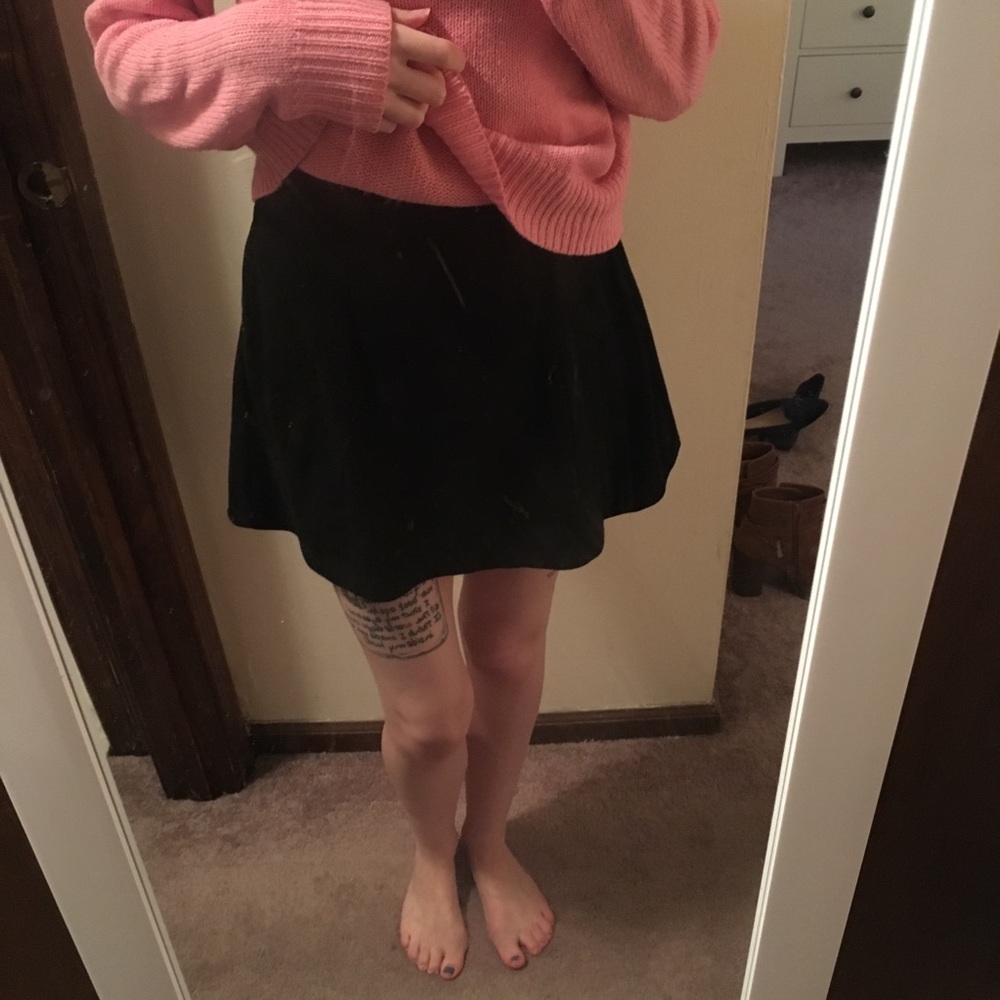 4 for $15 Brandy Melville Faux Seude Mini Skirt