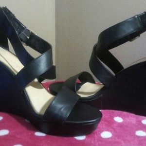Jessica Simpson Wedges