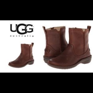 UGG Neevah Ankle Boots w/Wool Lining