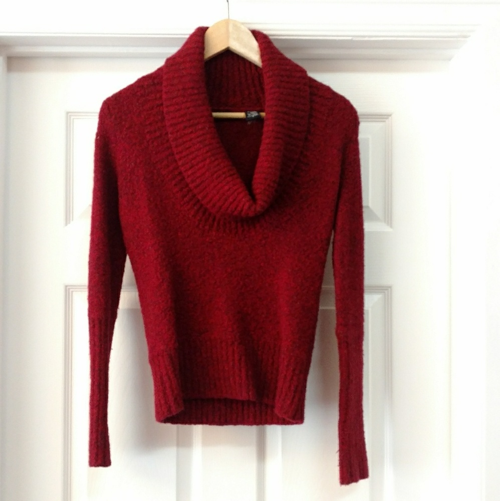 💥 Final Sale 💥 Moda international cowl neck