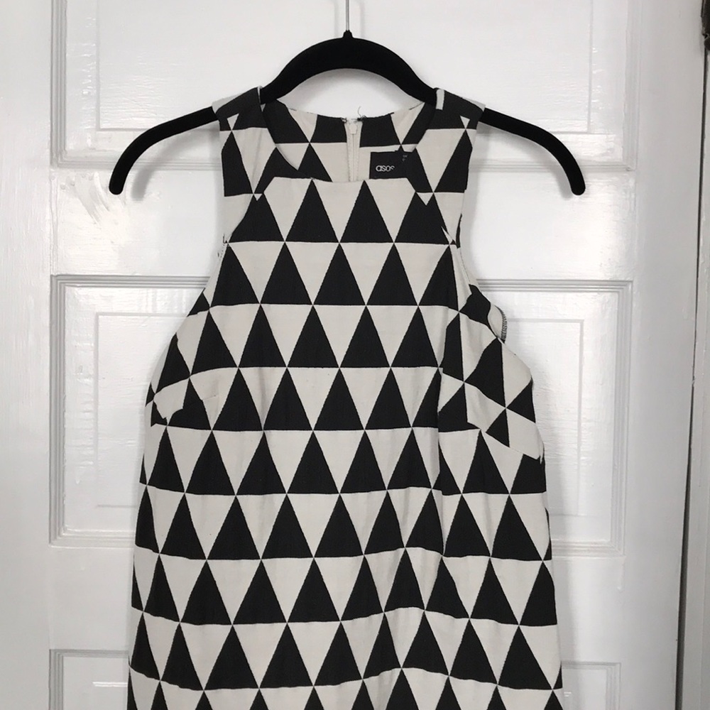 ASOS Graphic B&W Mod US 6 Triangle Shift Dress