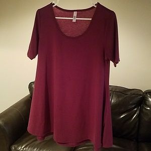 LuLaRoe Perfect T, maroon, size small