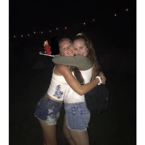 Meet your Posher, Carlee