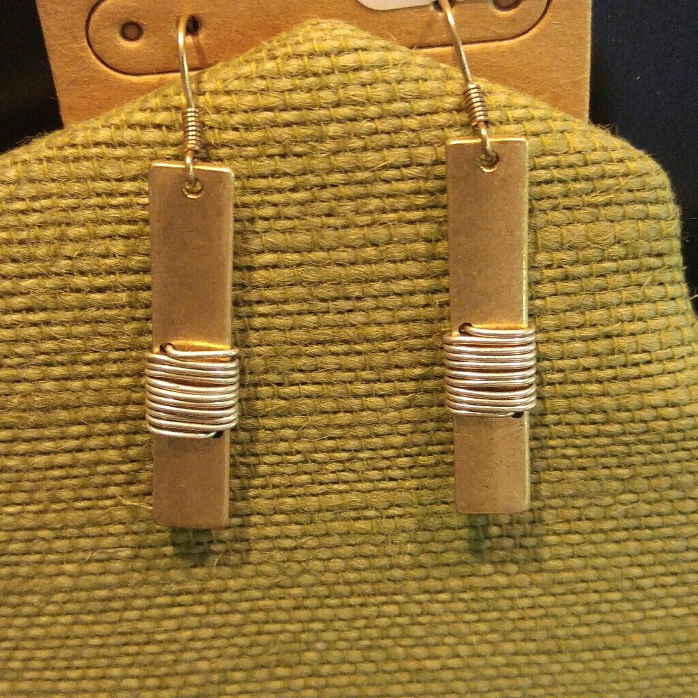 OUI earrings, 2 tone, urban art