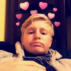 Meet your Posher, Casey