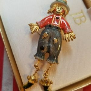 Scarecrow Pin