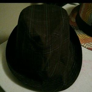 BROWN FEDORA HAT