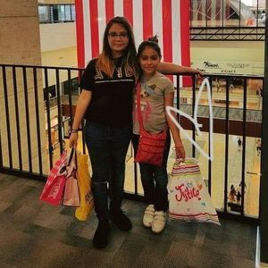 Meet your Posher, Evarubi