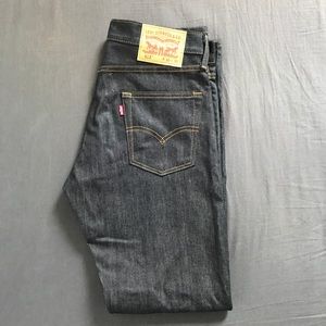 BRAND NEW Levi’s 513 30x30 darkwash jeans