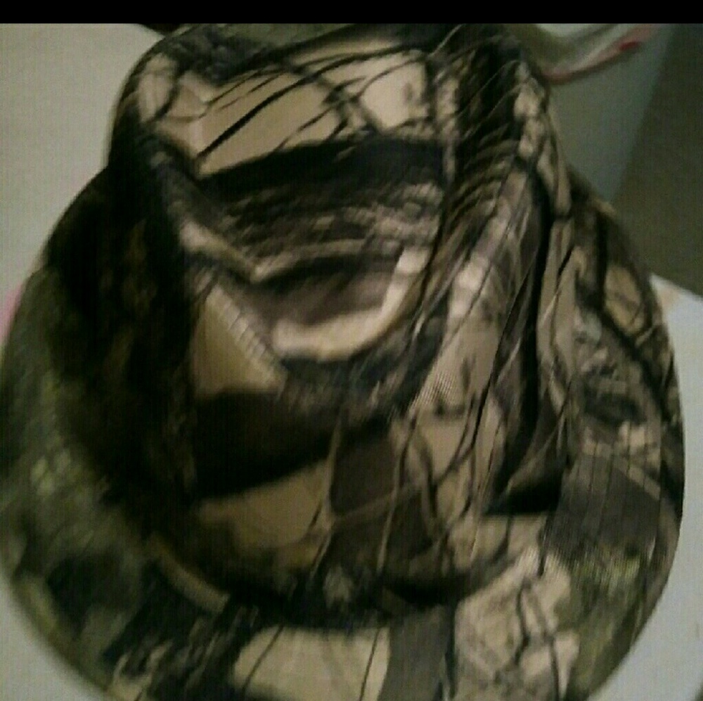 FEDORA HAT