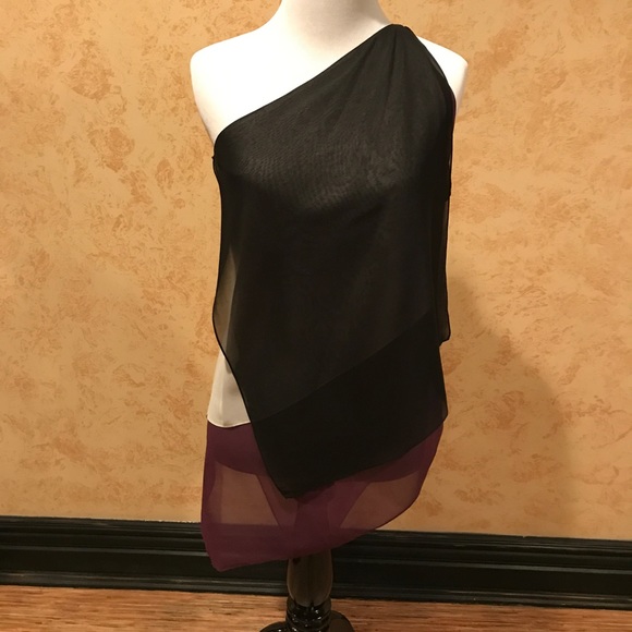 ELIJAH - One shoulder, Tiered Tunic Top - Picture 2 of 5