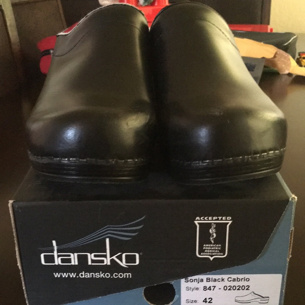 Women’s dansko black cabrio