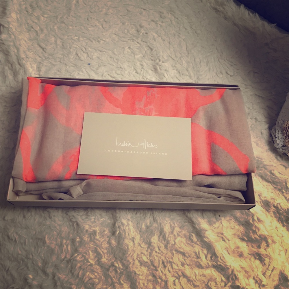 India hicks scarf and purse duo